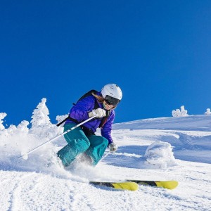 全国田径锦标赛跳远项目激烈角逐 新星闪耀创赛季最佳成绩